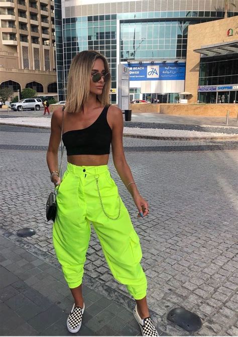 neon summer outfits for women